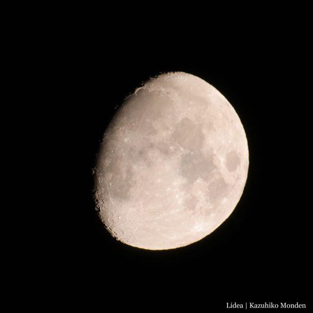 The Moon / 2019-1009なんだかすごく久し振りに望遠鏡を覗けた。#ベランダ天文台